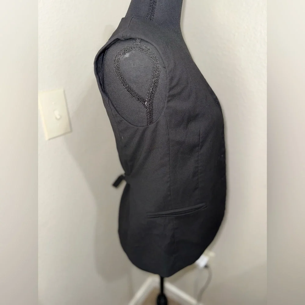 H&M sleek Black‎ Vest